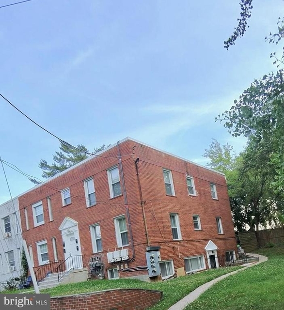 407 Lebaum Street Se - Photo 1