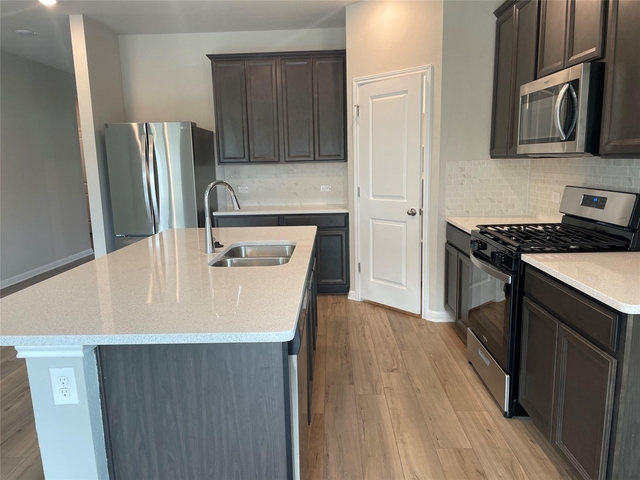 404 Grasslands Trl - Photo 1
