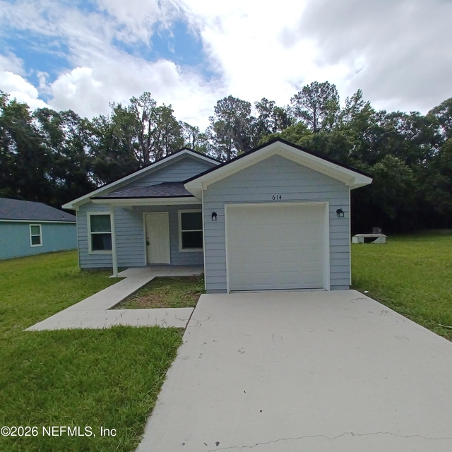 614 Hannah Street - Photo 1