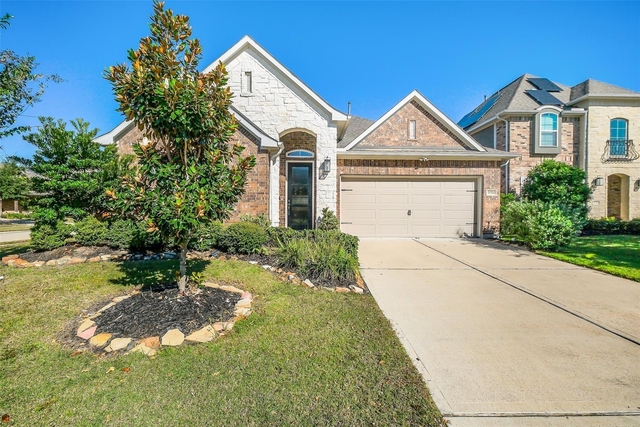 18314 Southwood Creek Drive - Photo 1