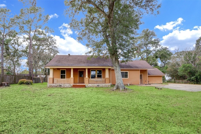 1207 N Meyer Street - Photo 1