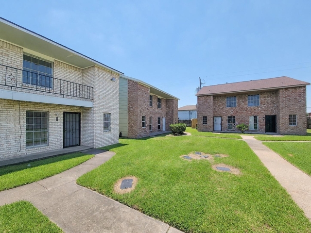 12330 Ormandy Street - Photo 1