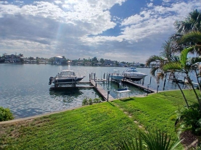 2505 Bay Boulevard - Photo 1