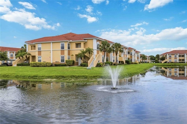 1025 Villagio Circle - Photo 1