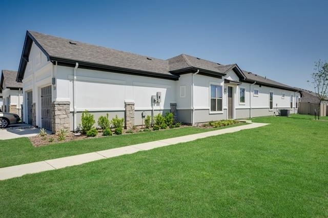 579 Lloyds Road - Photo 1