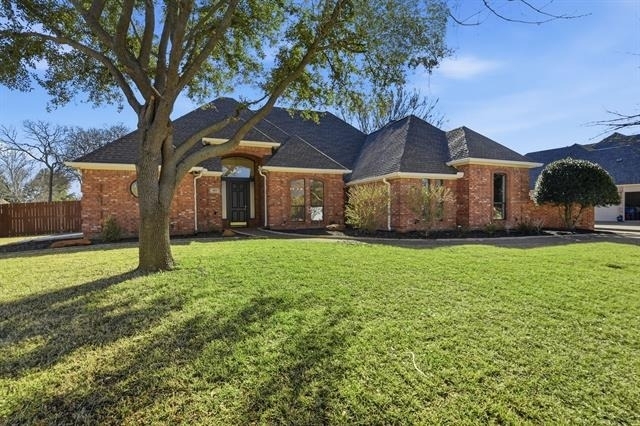 1109 Travis Court - Photo 1