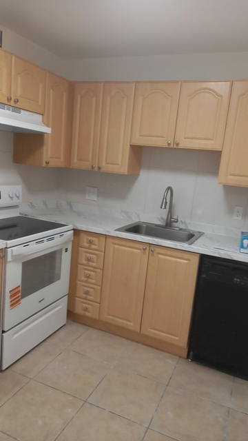 4165 Sw 67th Avenue - Photo 1