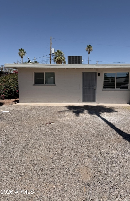 909 S Kenwood Circle - Photo 1