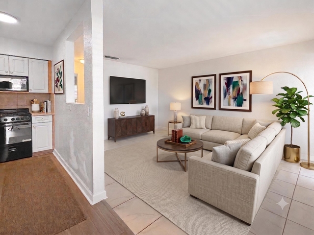 2607 Ne 8th Avenue - Photo 1