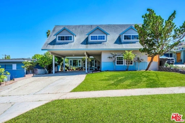 7318 W 88th Street - Photo 1