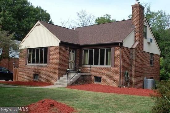6700 Kirkley Avenue - Photo 1