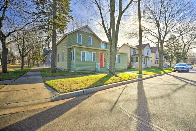 803 Court Street - Photo 1