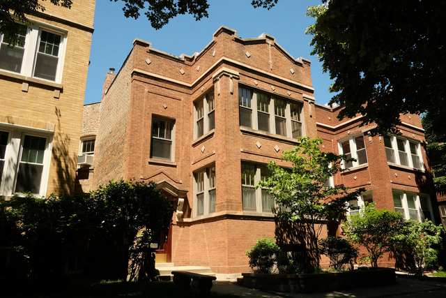 4822 N Leavitt Street - Photo 1