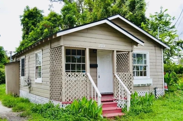 1501 Nashby Street - Photo 1