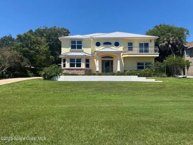 1613 N Indian River Drive - Photo 1
