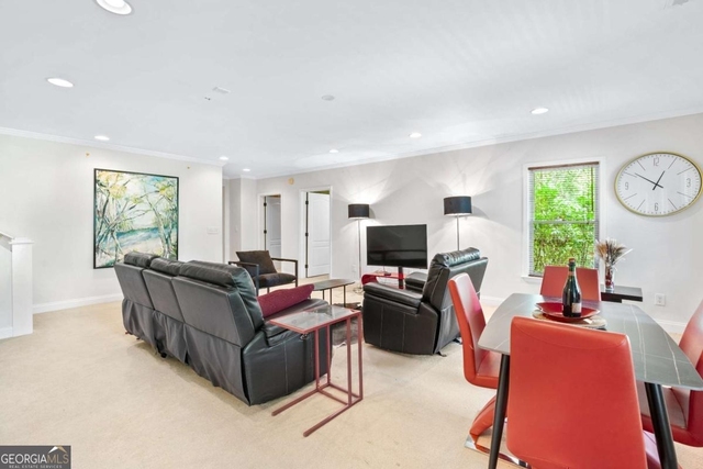 4260 Beverly Lane Ne - Photo 1