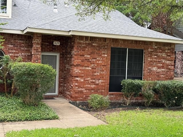 827 Ash Grove Lane - Photo 1
