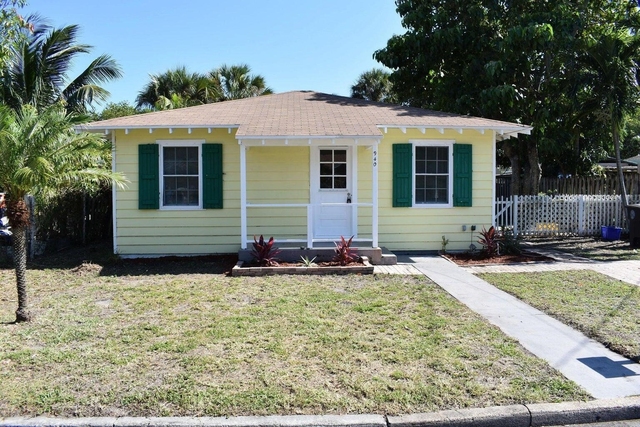 940 Bignonia Road - Photo 1