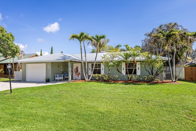 687 Ne Maranta - Photo 1