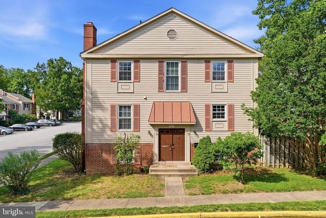 8031 Sleepy View Lane - Photo 1