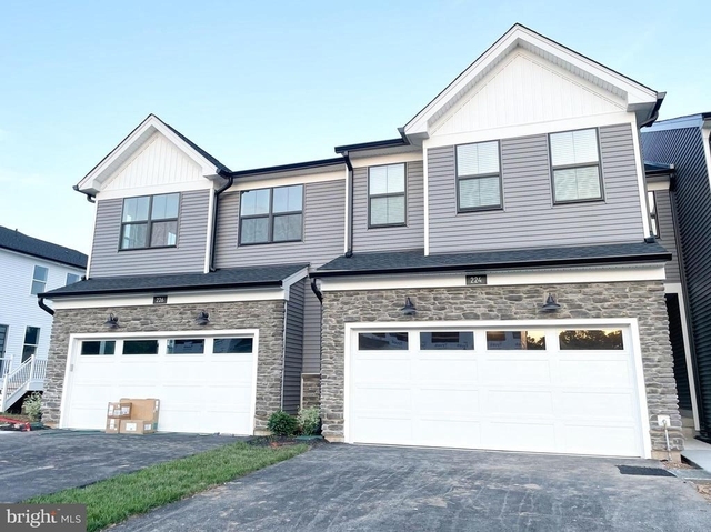 224 Lilac Street - Photo 1
