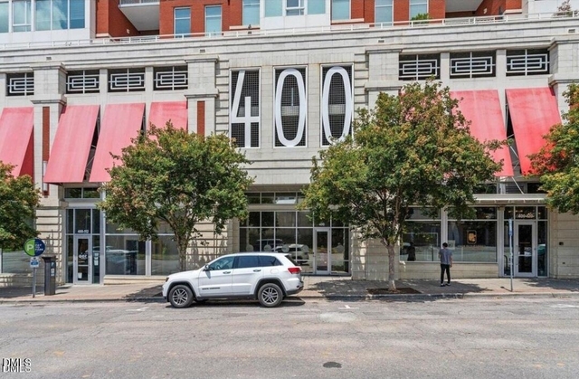 400 W North Street - Photo 1