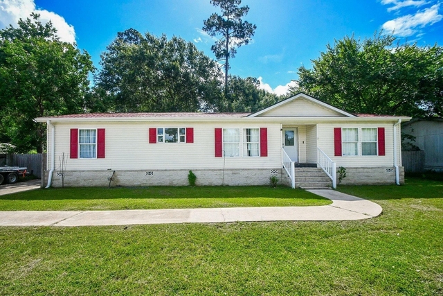 31606 Bryan Street - Photo 1