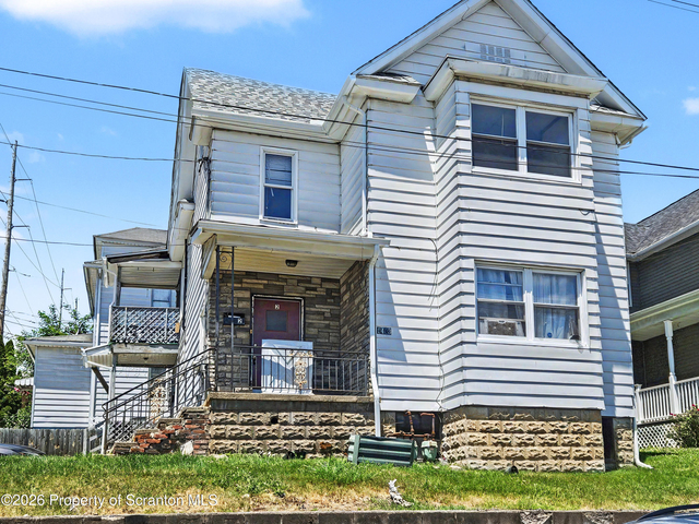 1403 N Sumner Avenue - Photo 1