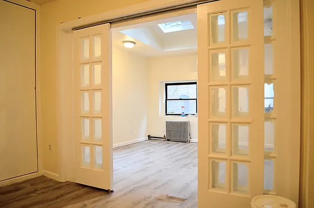 7 West 20th Street - Photo 1