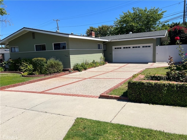 1832 Santa Rena - Photo 1