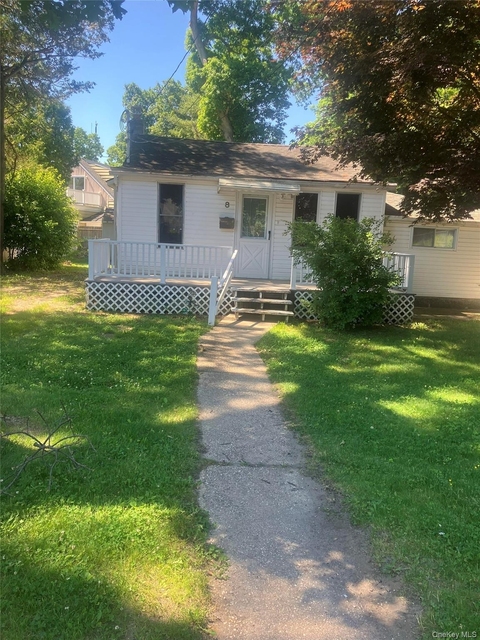 8 E Lyons Street - Photo 1