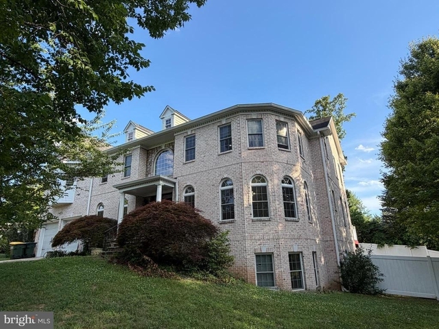 6529 Fairlawn Drive - Photo 1