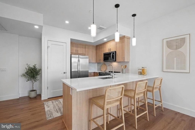 650 Montgomery Avenue - Photo 1