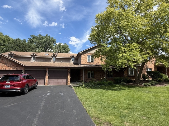 986 West Court - Photo 1