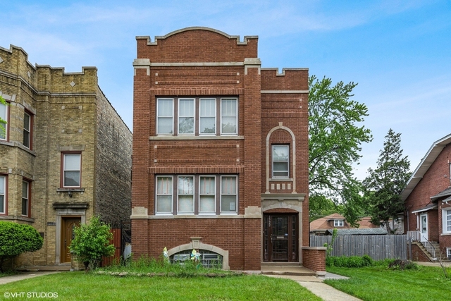 1522 N Austin Boulevard - Photo 1