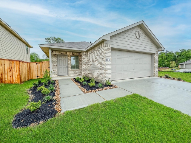 1515 Las Cuevas Drive - Photo 1