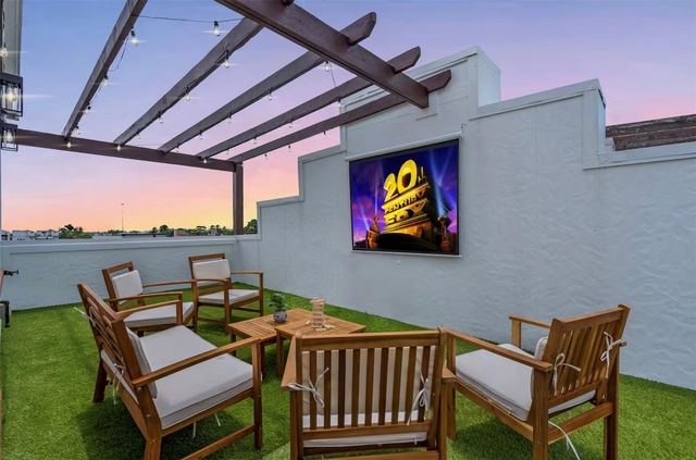 1719 Blodgett Street - Photo 1
