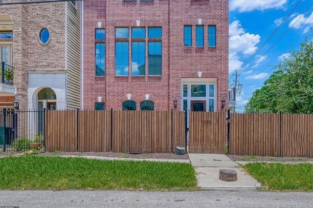 1739 Oakdale Street - Photo 1