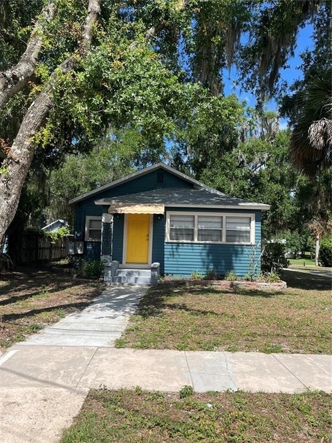 949 N Grandview Street - Photo 1
