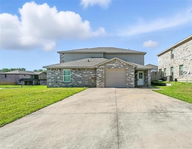721 E College Street - Photo 1