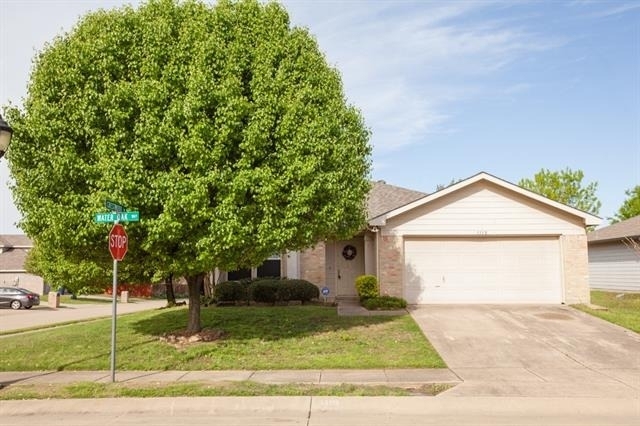 1118 Water Oak Way - Photo 1