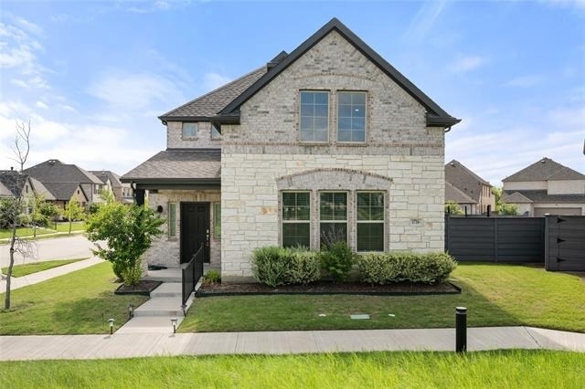 1716 Elise Lane - Photo 1