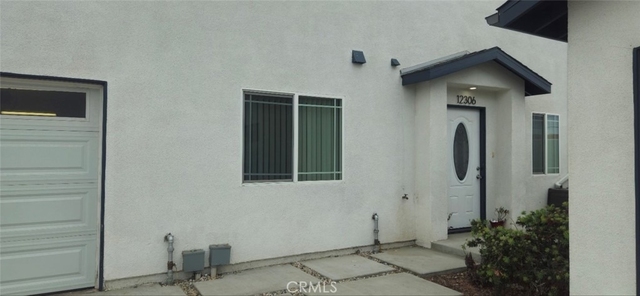 12306 Valley View - Photo 1