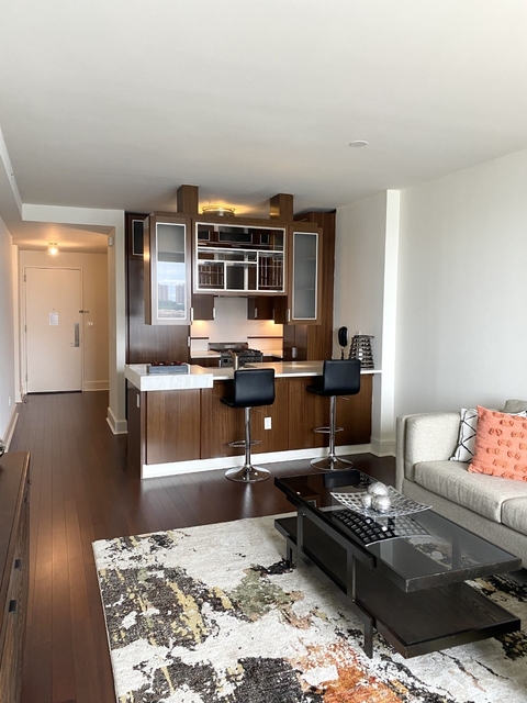 60 Riverside Boulevard - Photo 1