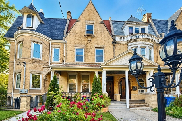 205 E Prospect Avenue - Photo 1
