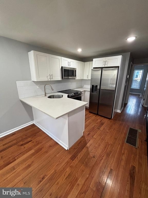 2231 Fernon Street - Photo 1