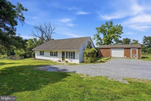 975 Palmers Mill (cottage) Roa - Photo 1