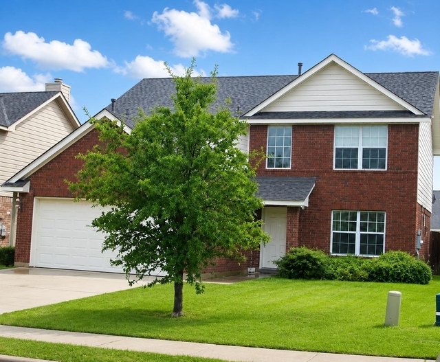 2913 Inks Lake Dr - Photo 1