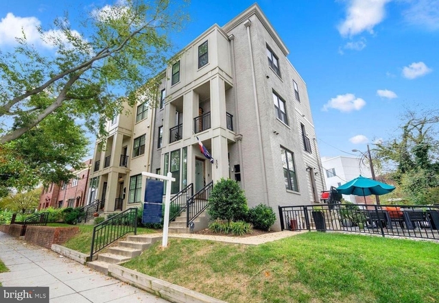 509 Franklin Street Ne - Photo 1