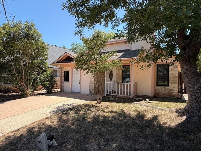16821 Whitebrush Loop - Photo 1